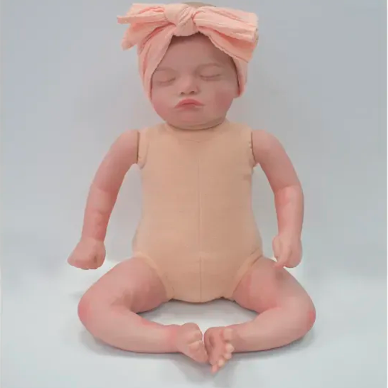 Muñeca Newborn 45 cm con Cabello, Moño y Accesorios